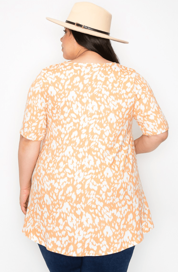 Load image into Gallery viewer, Plus Size V Neck Print Tunic Shop on Main Street

